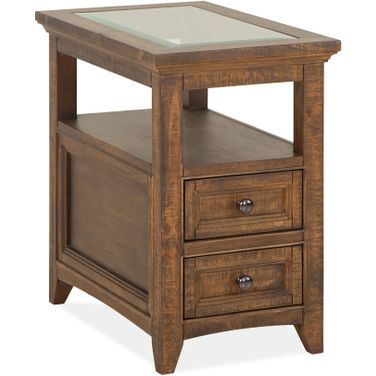 Bay Creek Chairside End Table In Toasted Nutmeg