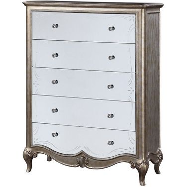 Esteban Chest