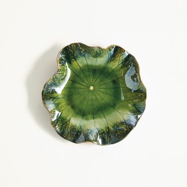 Free 15 Inch Formed Lily Plate In Green