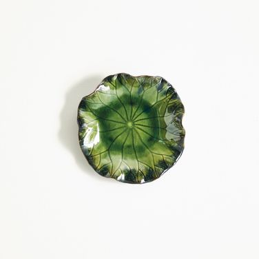Free Large Formed Lily Plate In Green