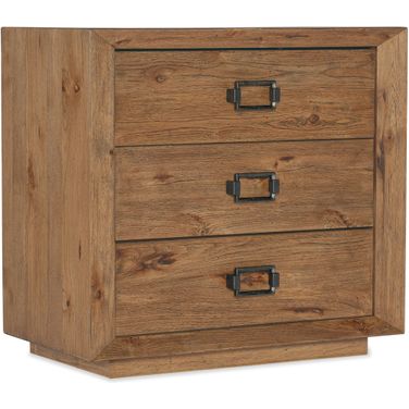 Hooker Furniture Big Sky 3-Drawer Nightstand In Medium Wood