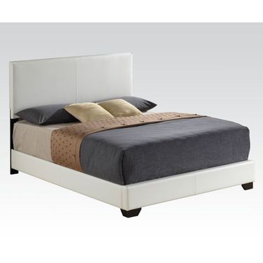 Ireland III Full Bed In White Synthetic Leather