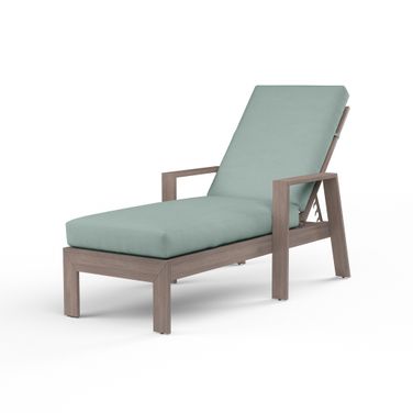 Laguna Chaise Lounge in Cast Mist