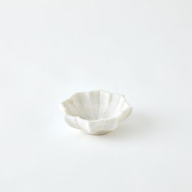 Marble Small Petal Bowl In White