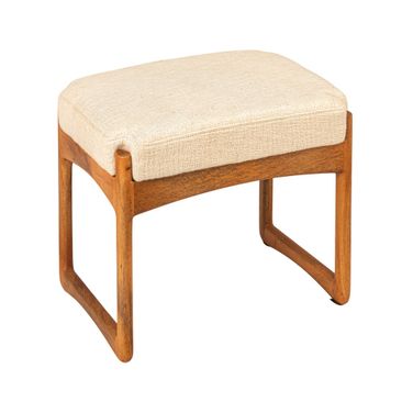 Maverick Rectangular Mango Wood and Linen Accent Bench In Cream