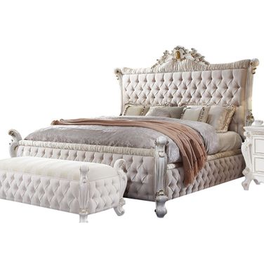 Picardy Fabric/Antique Pearl Upholstered California King Bed