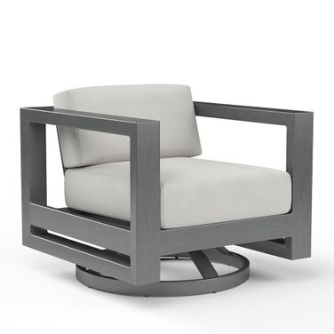 Redondo Swivel Club in Cast Silver