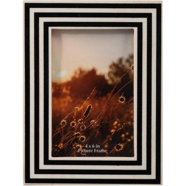 Resin 4 x 6 Dimensional Lines Photo Frame In Black And White
