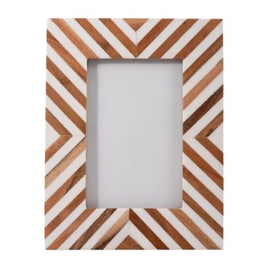 Resin 4 x 6 Herringbone Lines Photo Frame In White And Wood