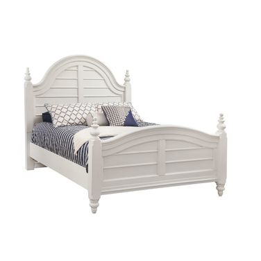 Rodanthe Dove White Queen Poster Bed