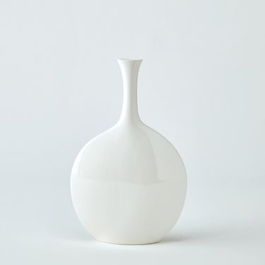 Silhouette Round Vase In White