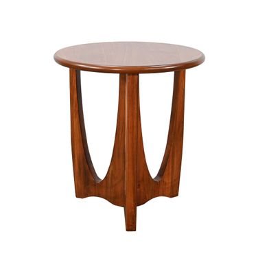 Sinatra End Table In Cinnamon