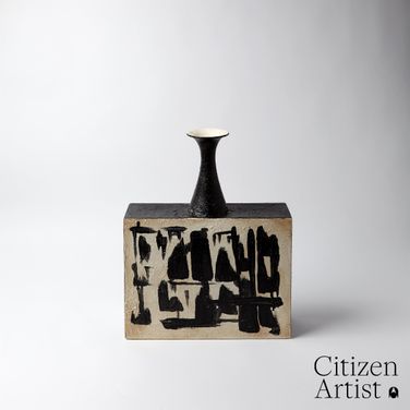 Thetis Short Vase In Black
