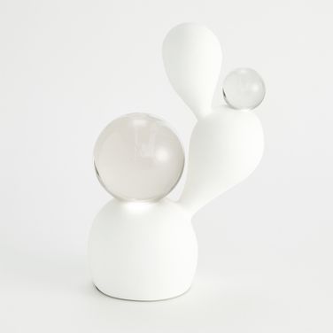 Triple Meringue Sculpture With 2 Spheres In White