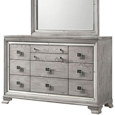 Vail Dresser