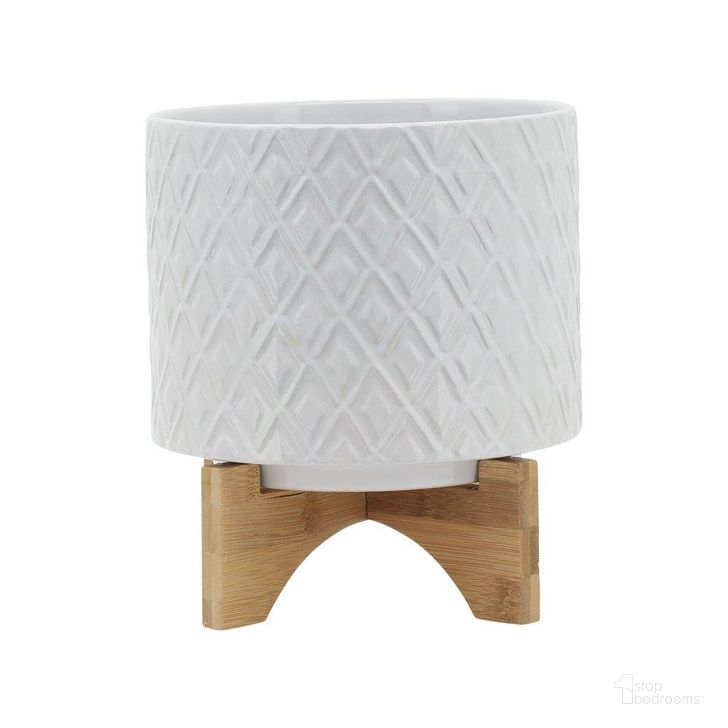 The appearance of 8 Inch Diamond Planter With Stand In White designed by Sagebrook in the modern / contemporary interior design. This white piece of furniture  was selected by 1StopBedrooms from  to add a touch of cosiness and style into your home. Sku: 15782-02. Material: Ceramic. Product Type: Outdoor Accessory. Image1