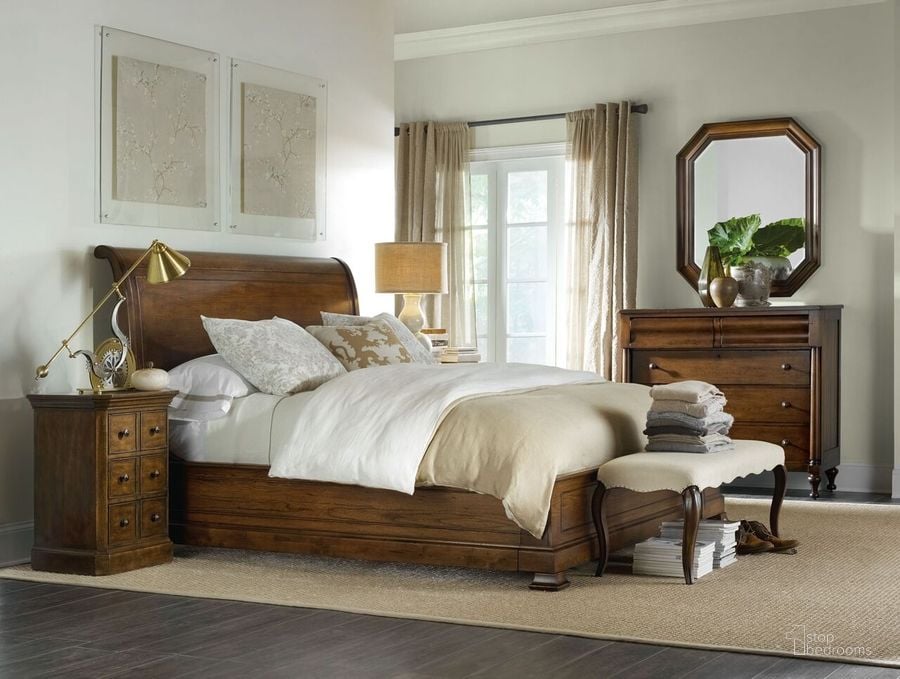 The appearance of Archivist Dark Wood Sleigh Bedroom Set With Low Footboard designed by Hooker in the traditional interior design. This brown piece of furniture  was selected by 1StopBedrooms from Archivist Collection to add a touch of cosiness and style into your home. Sku: 5447-90451;5447-90452B;5447-90453B;5447-90017. Bed Type: Sleigh Bed. Material: Wood. Product Type: Bedroom Set. Bed Size: Queen. Image1