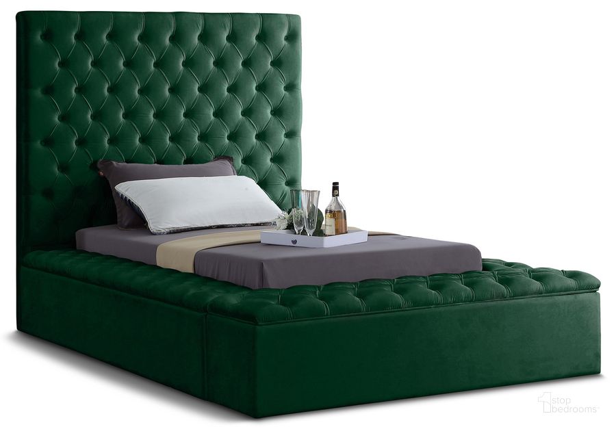 The appearance of Bliss Velvet Twin Bed In Green designed by Meridian in the modern / contemporary interior design. This green velvet piece of furniture  was selected by 1StopBedrooms from Bliss Collection to add a touch of cosiness and style into your home. Sku: BlissGreen-T-1;BlissGreen-T-2;BlissGreen-T-3. Bed Type: Platform Bed. Material: Wood. Product Type: Platform Bed. Bed Size: Twin. Image1