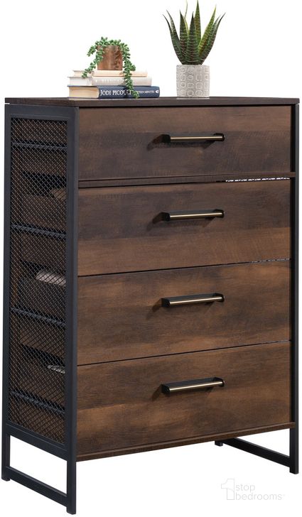 The appearance of Briarbrook 4-Drawer Chest In Barrel Oak designed by Sauder in the transitional interior design. This barrel oak piece of furniture  was selected by 1StopBedrooms from Briarbrook Collection to add a touch of cosiness and style into your home. Sku: 429381. Product Type: Chest. Material: Engineered Wood. Image1