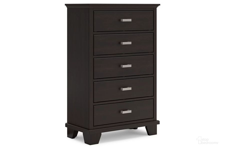 The appearance of Covetown Chest Of Drawers In Dark Brown designed by Signature Design by Ashley in the modern / contemporary interior design. This dark brown piece of furniture  was selected by 1StopBedrooms from Covetown Collection to add a touch of cosiness and style into your home. Sku: B441-46. Material: Wood. Product Type: Chest. Image1