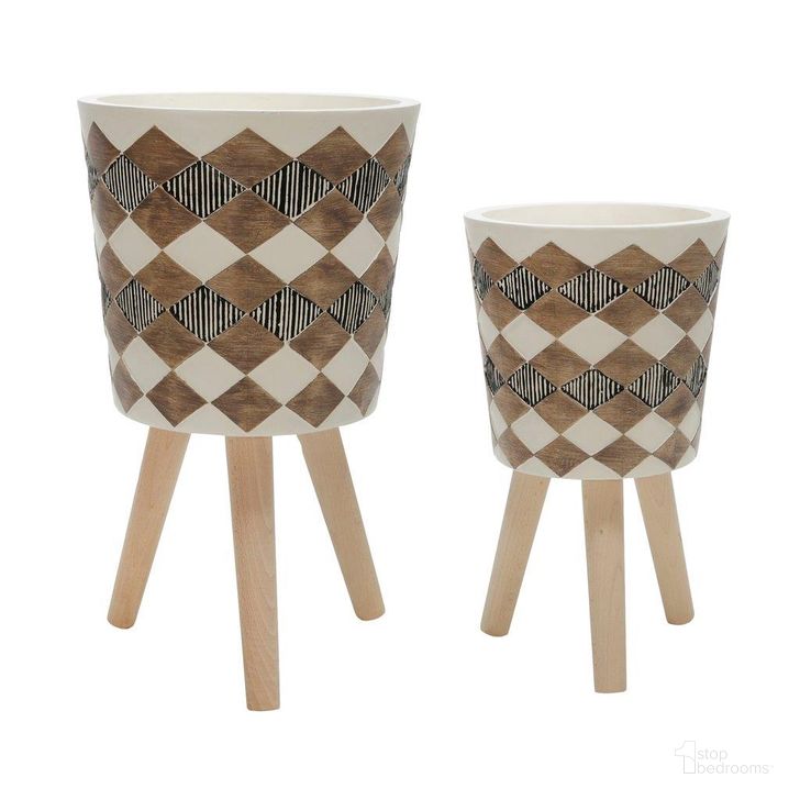 The appearance of Diamond Planter With Wood Legs Set of 2 In Brown 15020-03 designed by Sagebrook in the modern / contemporary interior design. This brown piece of furniture  was selected by 1StopBedrooms from  to add a touch of cosiness and style into your home. Sku: 15020-03. Material: Wood. Product Type: Outdoor Accessory. Image1