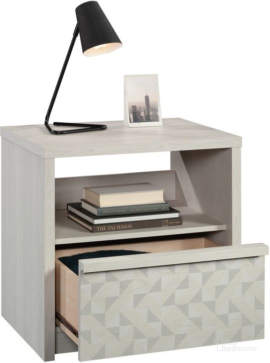 The appearance of Harvey Park Night Stand In Glacier Oak designed by Sauder in the modern / contemporary interior design. This glacier oak piece of furniture  was selected by 1StopBedrooms from Harvey Park Collection to add a touch of cosiness and style into your home. Sku: 433544. Product Type: Nightstand. Material: Engineered Wood. Image1