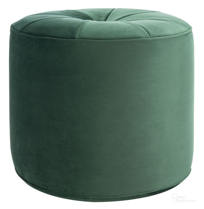The appearance of Hawkem Cylinder Ottoman in Emerald designed by Safavieh in the modern / contemporary interior design. This emerald piece of furniture  was selected by 1StopBedrooms from Hawkem Collection to add a touch of cosiness and style into your home. Sku: OTT4502C. Product Type: Ottoman. Image1