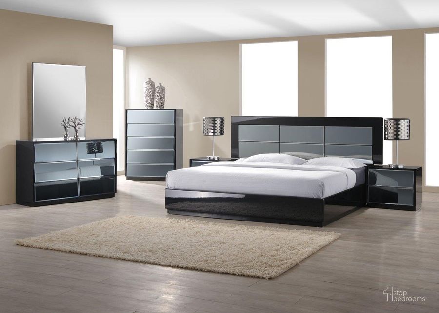The appearance of Venice King Size 4 Piece Bedroom Set In Gloss Black designed by Chintaly Imports in the modern / contemporary interior design. This gloss black piece of furniture  was selected by 1StopBedrooms from Venice Collection to add a touch of cosiness and style into your home. Sku: VENICE-BED-KG-HB;VENICE-BED-KG-FBSR;VENICE-BED-KG-SLT;VENICE-DRS;VENICE-MIR;VENICE-NS. Product Type: Bedroom Set. Image1