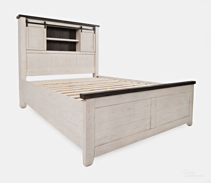 The appearance of Madison County Reclaimed Pine Queen Barn Door Bed In Vintage White designed by Jofran in the country / farmhouse interior design. This vintage white piece of furniture  was selected by 1StopBedrooms from Madison County Collection to add a touch of cosiness and style into your home. Sku: 1706B-QBDHD-QPFB-QRS. Bed Type: Storage Bed. Product Type: Bed. Bed Size: Queen. Material: Pine. Image1