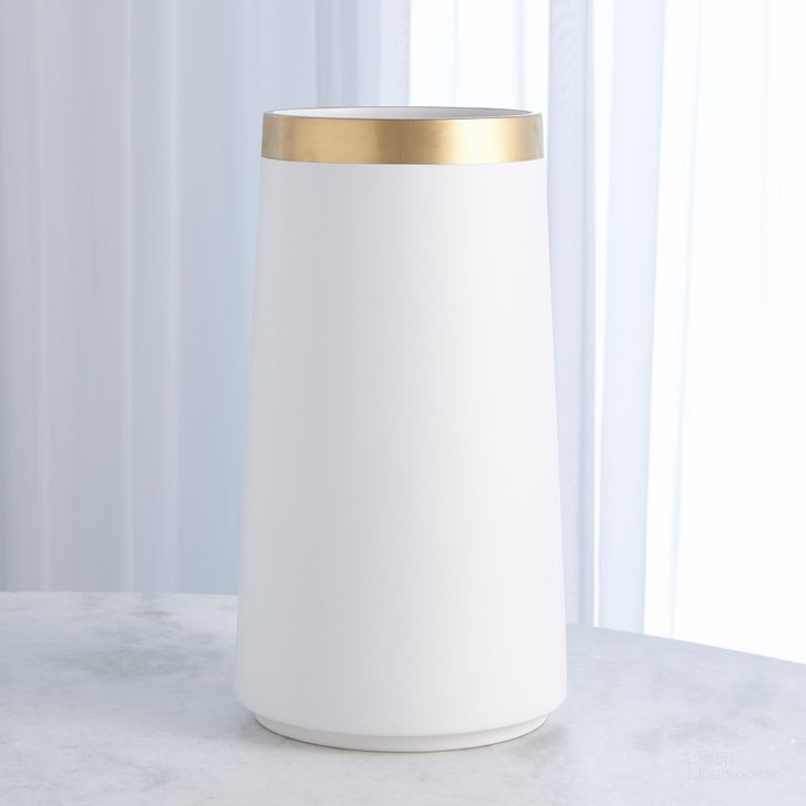 The appearance of Modern Gold Banded Large Vase In Gold designed by Global Views in the modern / contemporary interior design. This gold piece of furniture  was selected by 1StopBedrooms from Modern Collection to add a touch of cosiness and style into your home. Sku: BB-1.10071. Material: Ceramic. Product Type: Vase. Image1