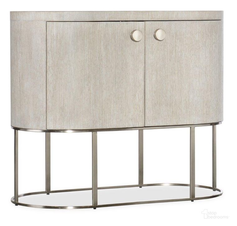 The appearance of Modern Mood Oval Nightstand In Light Brown designed by Hooker in the modern / contemporary interior design. This light brown piece of furniture  was selected by 1StopBedrooms from Mood Collection to add a touch of cosiness and style into your home. Sku: 6850-90317-80. Product Type: Nightstand. Material: Wood Veneer. Image1