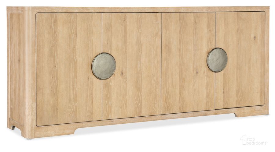 The appearance of Retreat Entertainment Credenza designed by Hooker in the transitional interior design. This natural piece of furniture  was selected by 1StopBedrooms from Retreat Collection to add a touch of cosiness and style into your home. Sku: 6950-55480-80. Product Type: TV Stand. Material: Wood Veneer. Image1