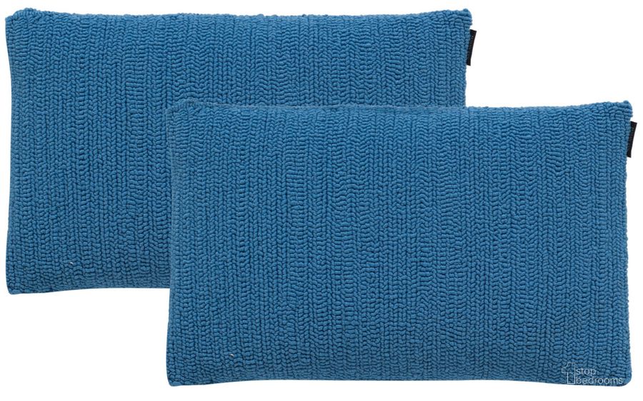 The appearance of Soleil Solid Pillow PPL112C-1220 Set of 2 designed by Safavieh in the modern / contemporary interior design. This light blue piece of furniture  was selected by 1StopBedrooms from Soleil Collection to add a touch of cosiness and style into your home. Sku: PPL112C-1220-SET2. Product Type: Pillows and Throw. Image1
