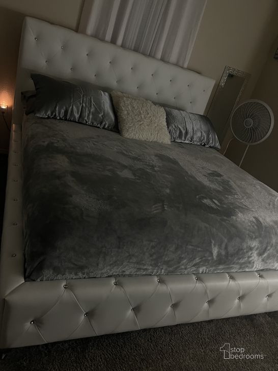 Baxton Studio Stella Crystal Tufted White Modern Bed With Upholstered Headboard King Size 1StopBedrooms