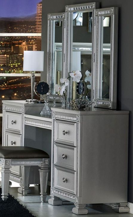 The appearance of Bevelle Silver Vanity With Mirror designed by Homelegance in the modern / contemporary interior design. This silver piece of furniture  was selected by 1StopBedrooms from Bevelle Collection to add a touch of cosiness and style into your home. Sku: 1958-15C;1958-15L;1958-15R;1958-15M. Material: Wood. Product Type: Vanity. Image1