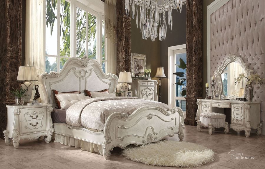 The appearance of Versailles Bone White Panel Bedroom Set designed by ACME in the rustic / southwestern interior design. This white piece of furniture  was selected by 1StopBedrooms from Versailles Collection to add a touch of cosiness and style into your home. Sku: 21760Q-HB;21761Q-FB;21762Q-R;21133. Bed Type: Panel Bed. Material: Wood. Product Type: Panel Bed. Bed Size: Queen. Image1