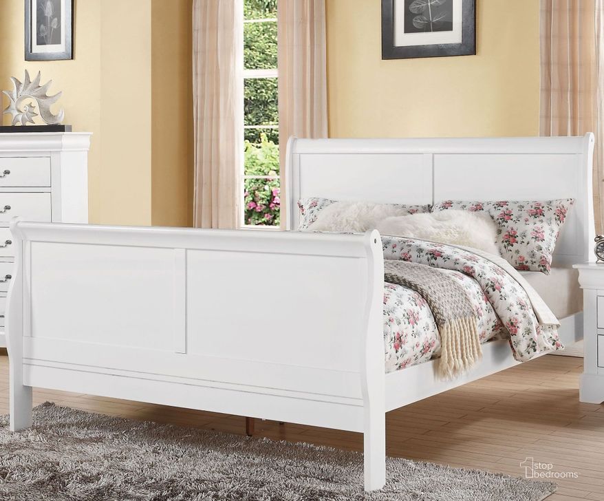 The appearance of Louis Philippe Iii White Queen Sleigh Bed designed by ACME in the transitional interior design. This white piece of furniture  was selected by 1StopBedrooms from Louis Phillipe III Collection to add a touch of cosiness and style into your home. Sku: 24500Q-HF;24501Q-R. Bed Type: Sleigh Bed. Material: Wood. Product Type: Sleigh Bed. Bed Size: Queen. Image1