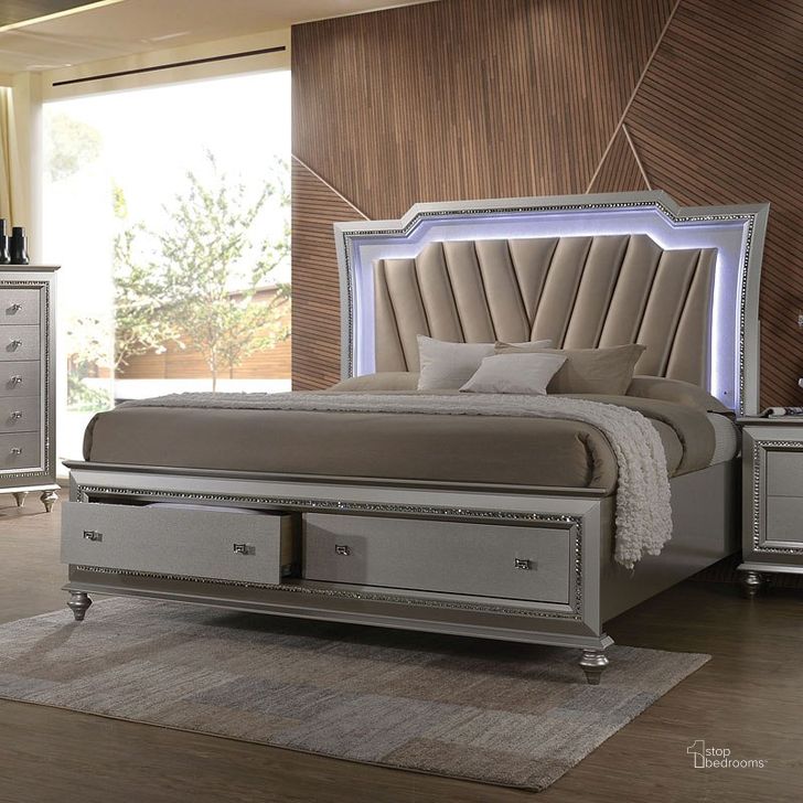 The appearance of Kaitlyn Storage Bed (Champagne)(Queen) designed by ACME in the glam interior design. This champagne piece of furniture  was selected by 1StopBedrooms from Kaitlyn Collection to add a touch of cosiness and style into your home. Sku: 27230Q-HB;27231Q-FB;27232Q-DRW;27232Q-R. Bed Type: Storage Bed. Product Type: Storage Bed. Bed Size: Queen. Material: MDF. Image1