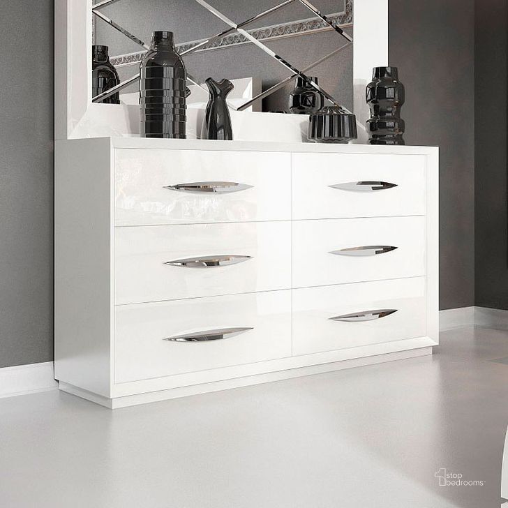 The appearance of Carmen Double Dresser (White) designed by ESF in the modern / contemporary interior design. This white high gloss piece of furniture  was selected by 1StopBedrooms from Carmen Collection to add a touch of cosiness and style into your home. Sku: CARMENDRESSERWHITE. Product Type: Dresser. Material: MDF. Image1