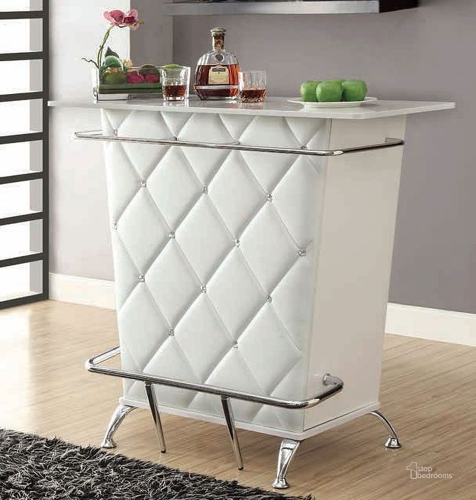 The appearance of Fuero White Bar Table designed by Furniture of America in the modern / contemporary interior design. This white piece of furniture  was selected by 1StopBedrooms from Fuero Collection to add a touch of cosiness and style into your home. Sku: CM-BT6464WH. Material: Leather. Product Type: Bar Table. Image1