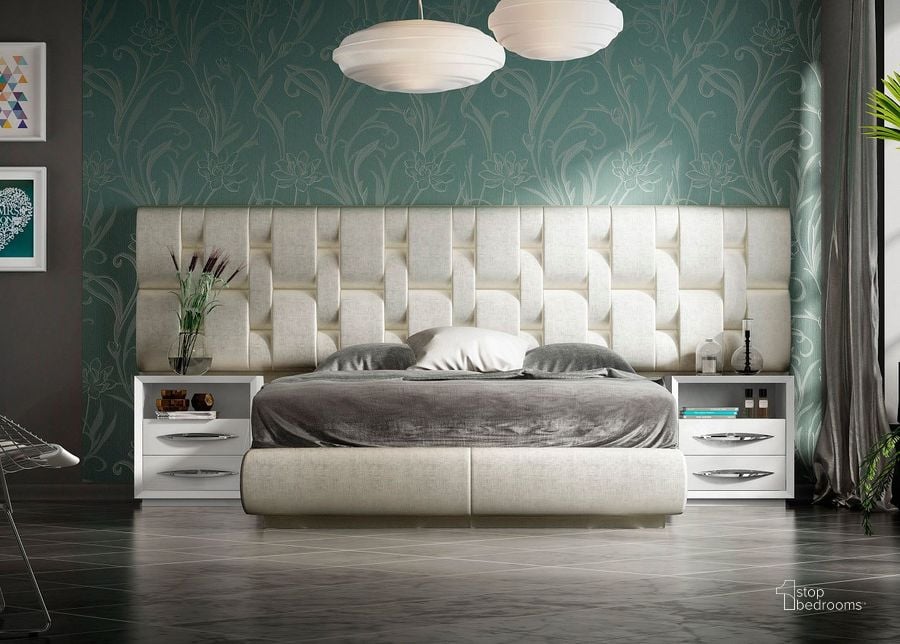 The appearance of Emporio Storage Wall Bedroom Set designed by ESF in the modern / contemporary interior design. This white piece of furniture  was selected by 1StopBedrooms from Emporio Collection to add a touch of cosiness and style into your home. Sku: EMPORIOBEDQS;ENZOSTORAGEKITQS;EMPORIONS. Material: Fabric. Product Type: Storage Bed. Bed Size: Queen. Image1