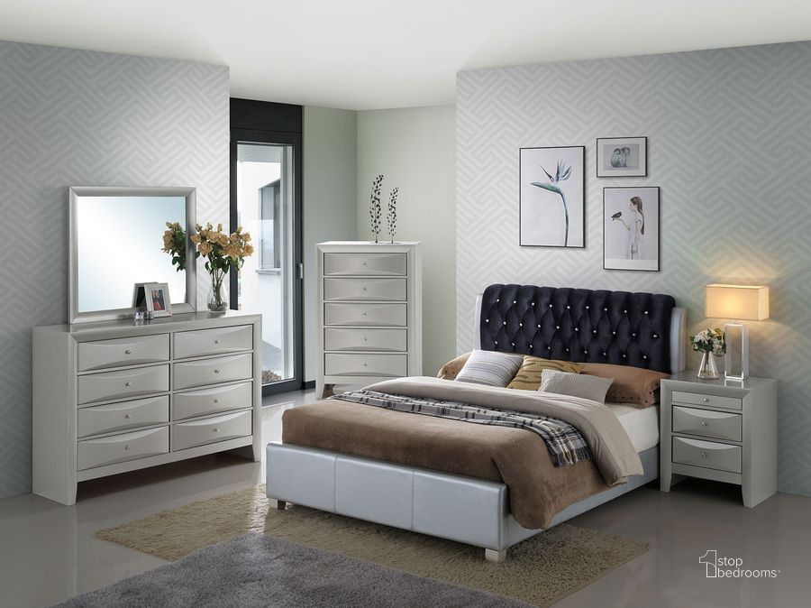 The appearance of G1503C Upholstered Bedroom Set designed by Glory in the transitional interior design. This gray piece of furniture  was selected by 1StopBedrooms from G15 Collection to add a touch of cosiness and style into your home. Sku: G1503C-QB-UP-Queen Bed  Headboard & Footboard & Rails;G1503-N-Nightstand. Material: Wood. Bed Size: Queen. Product Type: Upholstered Bed. Image1