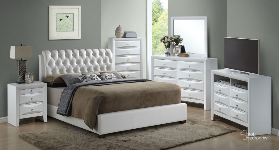 The appearance of G1570 Upholstered Bedroom Set designed by Glory in the transitional interior design. This white piece of furniture  was selected by 1StopBedrooms from G1570 Collection to add a touch of cosiness and style into your home. Sku: G1570C-QB-UP-Queen Bed  Headboard & Footboard & Rails;G1570-N-Nightstand. Material: Upholstered. Bed Size: Queen. Product Type: Upholstered Bed. Image1
