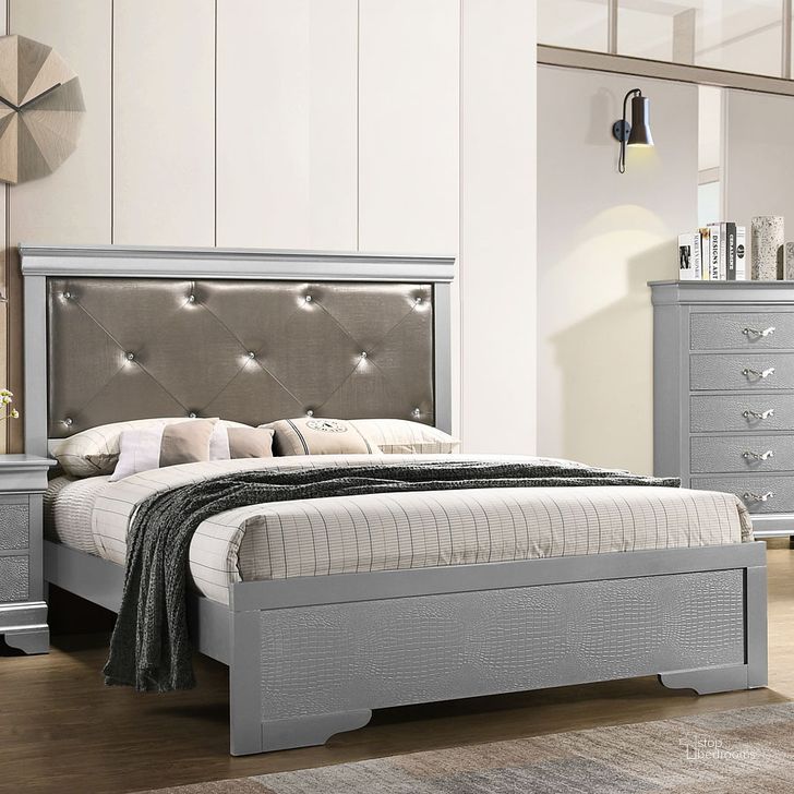 The appearance of Lorana Panel Bed (King) designed by Glory in the transitional interior design. This silver piece of furniture  was selected by 1StopBedrooms from Lorana Collection to add a touch of cosiness and style into your home. Sku: G6500B-KB2-HeadBoard;G6500B-KB2-Foot Board;G6500B-KB2-Rails. Bed Type: Panel Bed. Material: Wood. Product Type: Panel Bed. Bed Size: King.