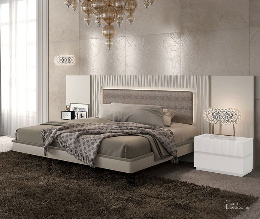 The appearance of Marina Panel Bed (Queen) designed by ESF in the modern / contemporary interior design. This ivory piece of furniture  was selected by 1StopBedrooms from Marina Collection to add a touch of cosiness and style into your home. Sku: MARINABEDQS. Bed Type: Panel Bed. Product Type: Panel Bed. Bed Size: Queen. Material: MDF. Image1