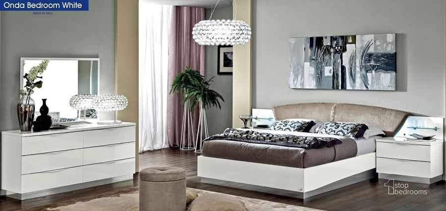 The appearance of Onda Platform Bedroom Set (White) designed by ESF in the modern / contemporary interior design. This white piece of furniture  was selected by 1StopBedrooms from Onda Collection to add a touch of cosiness and style into your home. Sku: ONDABEDQSWHITE;WFRAMEQUEENS;ONDAN/SWHITE. Bed Type: Platform Bed. Product Type: Platform Bed. Bed Size: Queen. Material: MDF. Image1