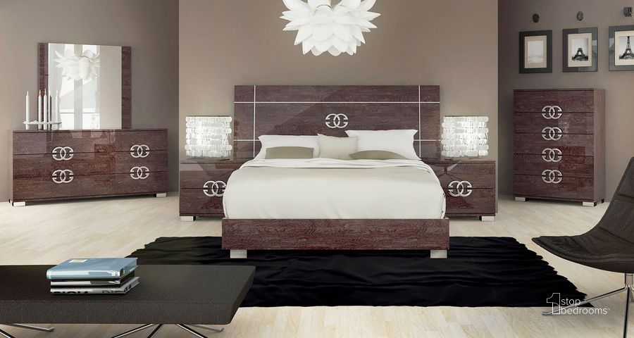 The appearance of Prestige Classic Sleigh Bedroom Set designed by ESF in the modern / contemporary interior design. This cognac birch piece of furniture  was selected by 1StopBedrooms from Prestige Collection to add a touch of cosiness and style into your home. Sku: PRESTIGEBEDCLASSICQS;WFRAMEQUEENS;PRESTIGEN/S. Bed Type: Sleigh Bed. Product Type: Sleigh Bed. Bed Size: Queen. Material: MDF. Image1