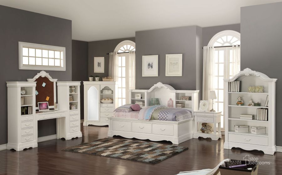 The appearance of Acme Estrella Twin Daybed With Storage In White designed by ACME in the transitional interior design. This white piece of furniture  was selected by 1StopBedrooms from Estrella Collection to add a touch of cosiness and style into your home. Sku: 39150HB;39151FB;39152R. Bed Type: Daybed. Material: Wood. Product Type: DayBed. Bed Size: Twin.