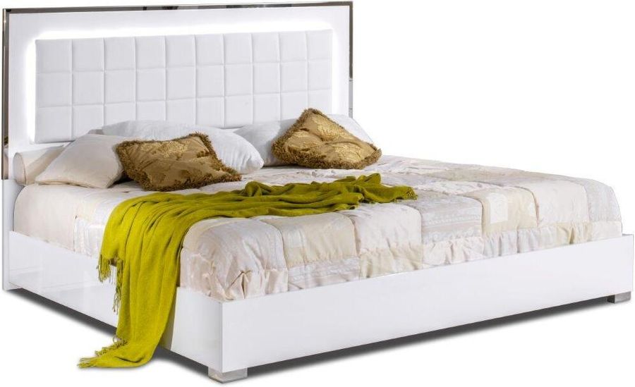 The appearance of Alice White King Bed designed by J&M in the modern / contemporary interior design. This white piece of furniture  was selected by 1StopBedrooms from Alice Collection to add a touch of cosiness and style into your home. Sku: 15545-K. Bed Type: Platform Bed. Material: Wood. Product Type: Platform Bed. Bed Size: King. Image1
