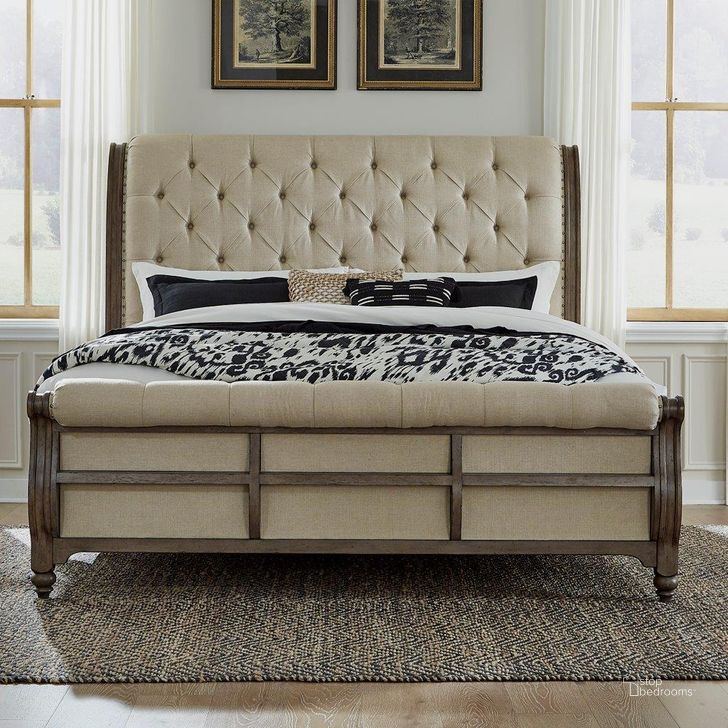The appearance of Americana Farmhouse Dusty Taupe King Sleigh Bed designed by Liberty in the traditional interior design. This beige and brown piece of furniture  was selected by 1StopBedrooms from Americana Farmhouse Collection to add a touch of cosiness and style into your home. Sku: 615-BR22HU;615-BR22FU;615-BR92. Bed Type: Sleigh Bed. Product Type: Sleigh Bed. Bed Size: King. Image1